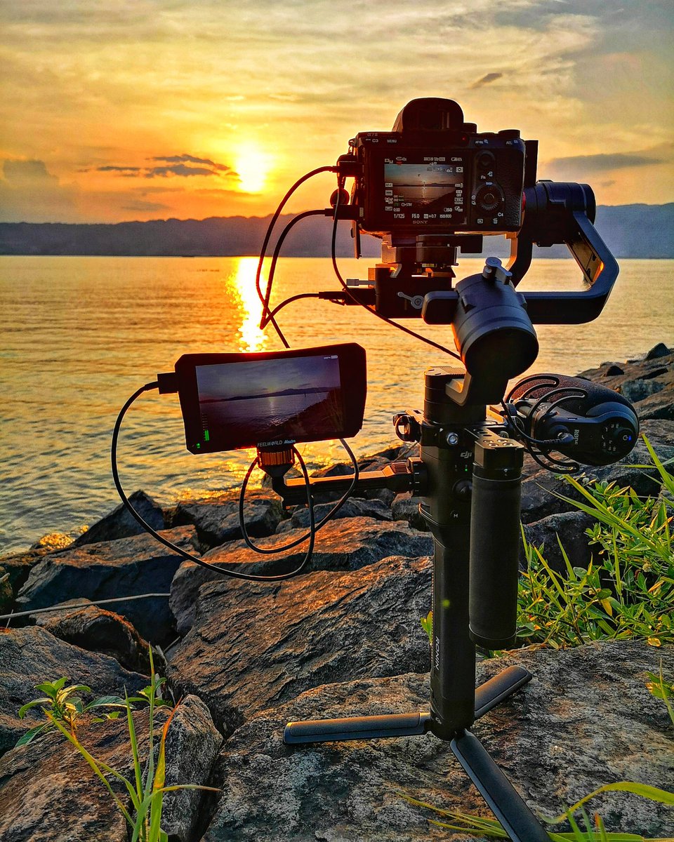 Shinya__Hara's tweet photo. 夕日撮影。
#α7iii #sonya7iii #rode #gimbal #ronins #feelworld #rodevideomic #tamron1728 #djironins #sunset #filmmaking #feelworldmasterma5 #ジンバルのある生活 #撮影機材 #夕陽 #ジンバル #びわ湖 #カスタマイズ #夕日 #撮影好きな人と繋がりたい https://t.co/XrgYq1JGQR
