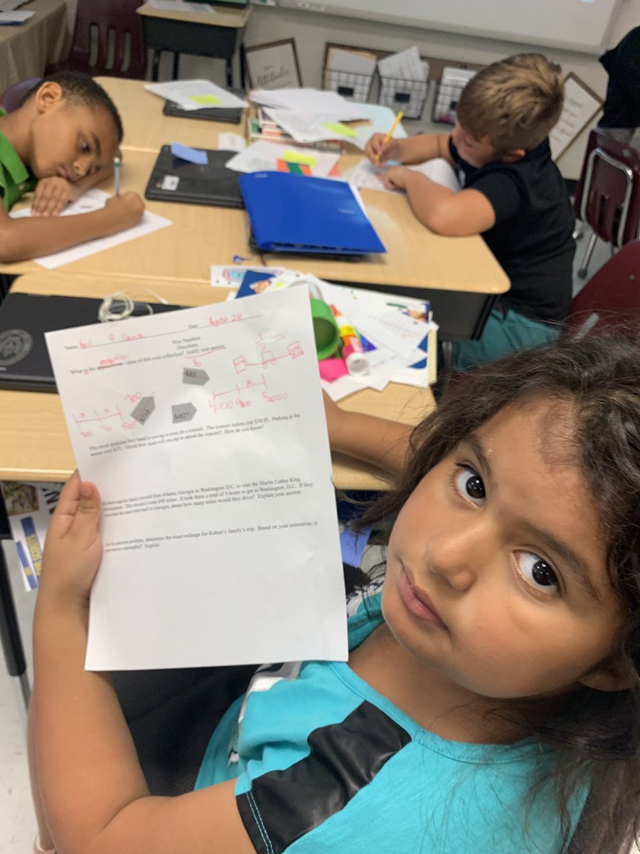 MrsMathTech's tweet photo. Getting our task on again today! Nice Numbers-round-think 1/2 way! About-Estimate-Round-Approximate what do you think?? #justify #iteach4thgrade #LetsTaskAboutIt @HopeFBarr @RyanEarlJames @RPES_Cougars https://t.co/z9Tiy4MrK7