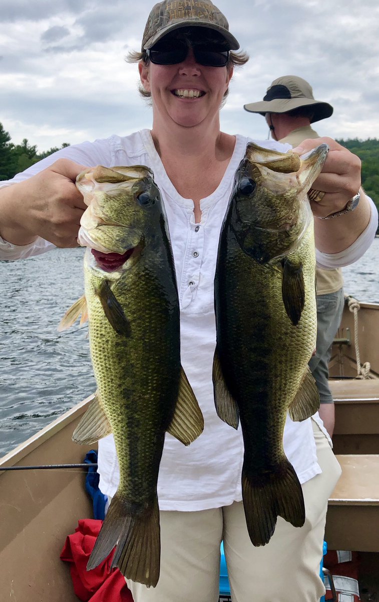 Backwaterguide's tweet image. Hey Friends,
Man it’s been a while since I’ve been on here. The weather is starting to cool off and the big girls should start moving up the bank. I have a few more fishing guides and in my off time I have to get the duck blinds built. It’s been a fun year so far.Enjoy your life.