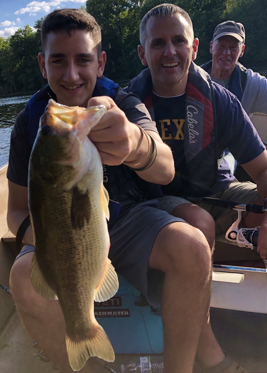 Hey Friends,
Man it’s been a while since I’ve been on here. The weather is starting to cool off and the big girls should start moving up the bank. I have a few more fishing guides and in my off time I have to get the duck blinds built. It’s been a fun year so far.Enjoy your life.