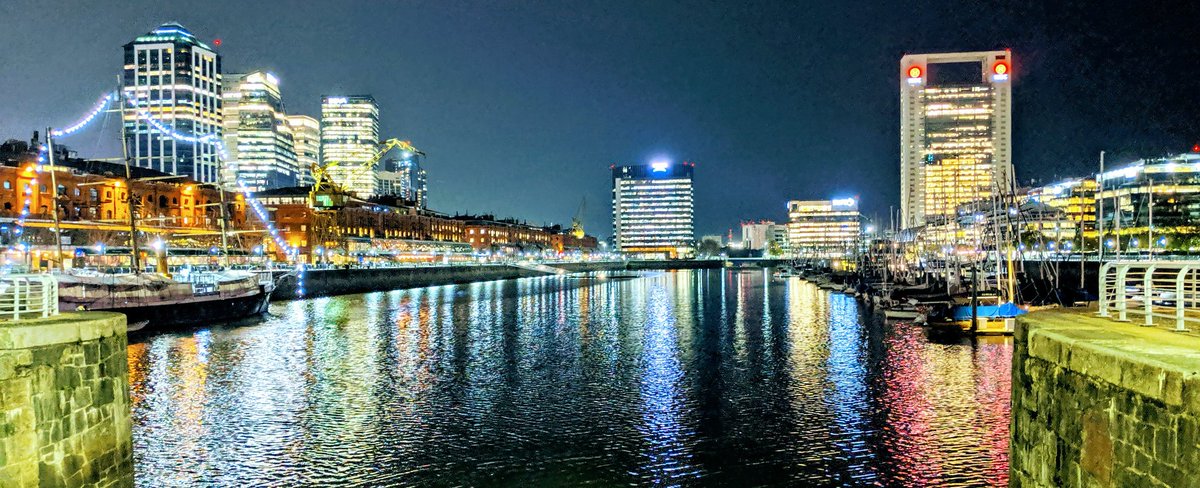 loskylp's tweet image. Cómo estar rodeado de gente y sentir que quien realmente importa no está.
Que fea sensación estar rodeado de gente y sentirse solo 
#beertalking