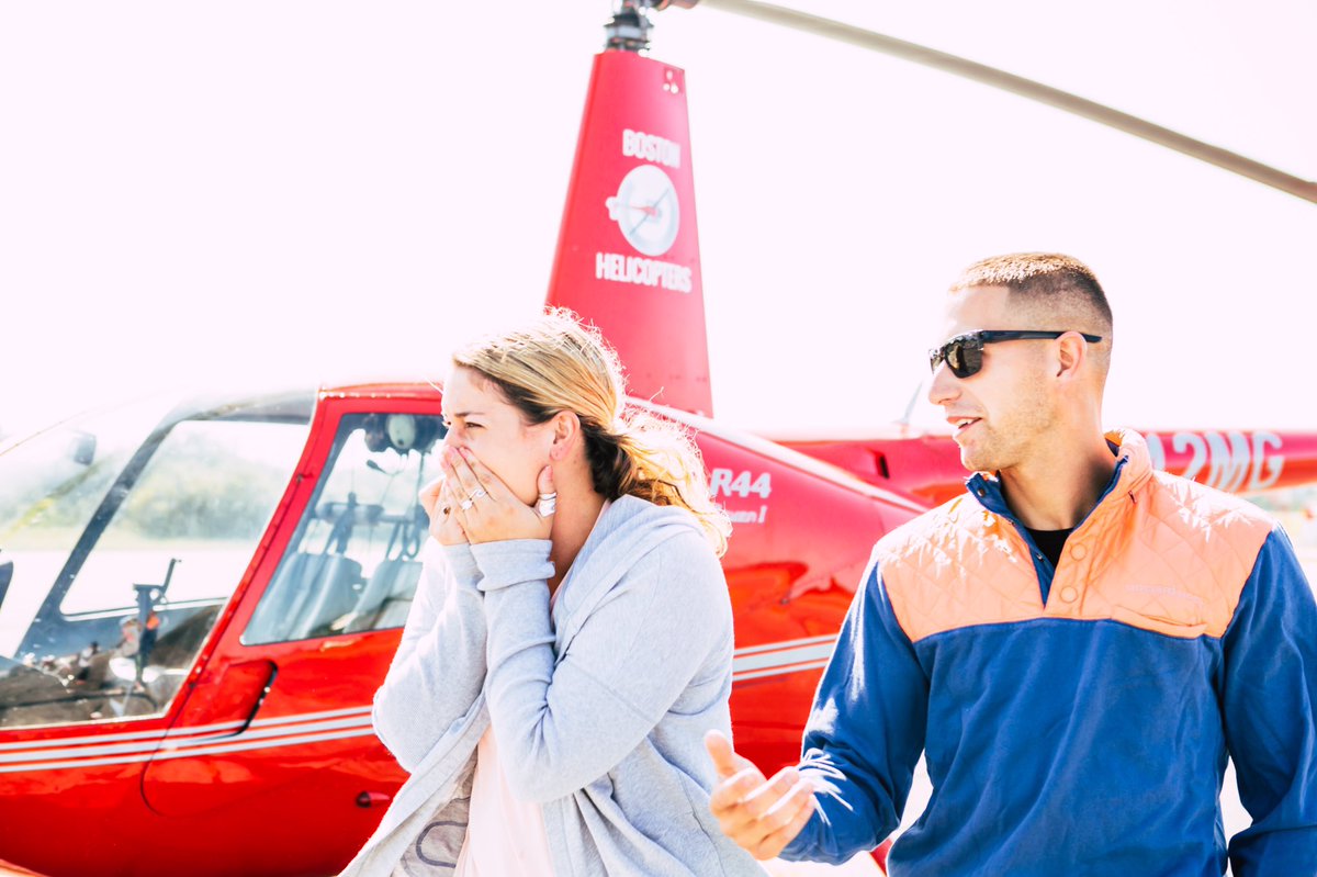 nick__nogueira's tweet photo. Once the helicopter landed Erika saw her whole family including her two dogs waiting at the airport to congratulate her https://t.co/pGVjTMnBkj