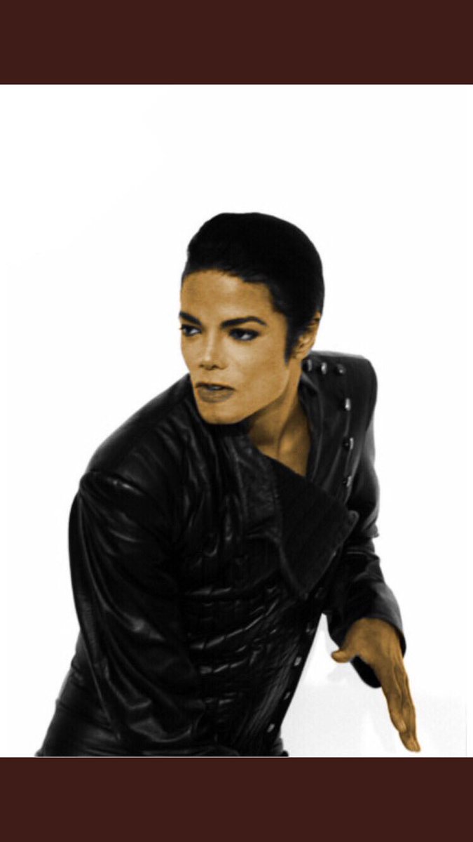 angkaz08's tweet photo. HAPPY BIRTHDAY KING!! 🎉 🎂 
Thank you for blessing this world with your LOVE, your kindness, your empathy, your humanitarianism &amp; your musical genius. I LOVE YOU 💙💙 https://t.co/XYFwuwPm0m