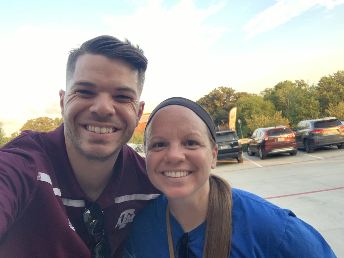 Spirit night <a href="/FriosKeller/">Frios Keller</a> to support <a href="/WillisLaneES/">Willis Lane ES</a>! Ran into to some good friends! <a href="/Dorothy0rtiz/">Dorothy Ortiz</a>