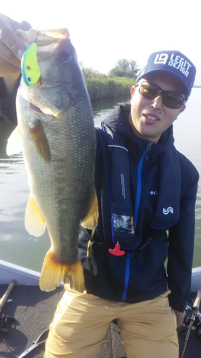 kaya_hb640ml's tweet photo. 本日モーニングショートガイド!
相変わらずクランキングが好調。
ゲストさんにナイス体型のナイスサイズを釣っていただきました!
私はアジのスレがかりのみでした(笑)
#シェルターマリン
#wolfishboats
#gowestguide https://t.co/a6BNbzh9Zi