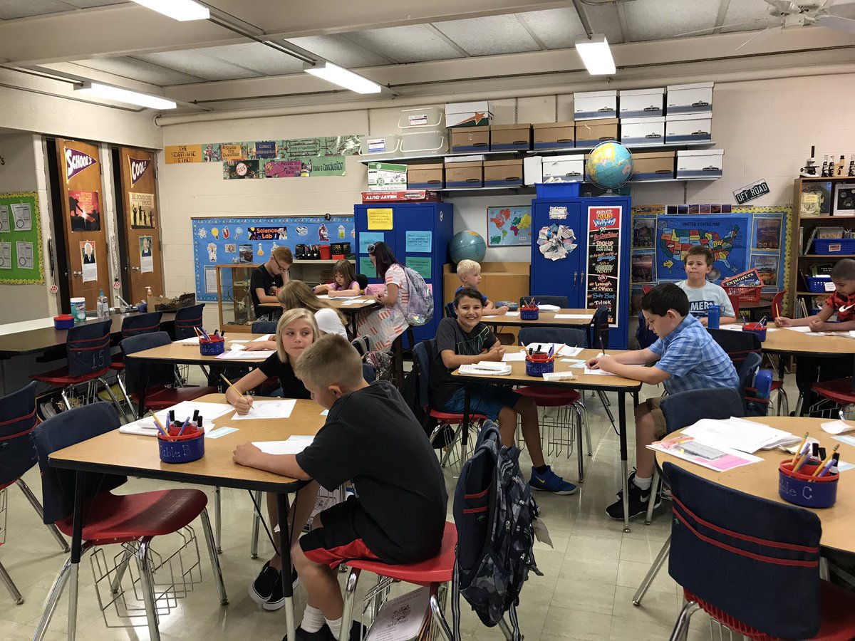 testabeth1's tweet photo. First day with Clough Pike 5th graders. Looks like it’s going to be a great year!#WCFirstDay https://t.co/HWGhSn6pp4