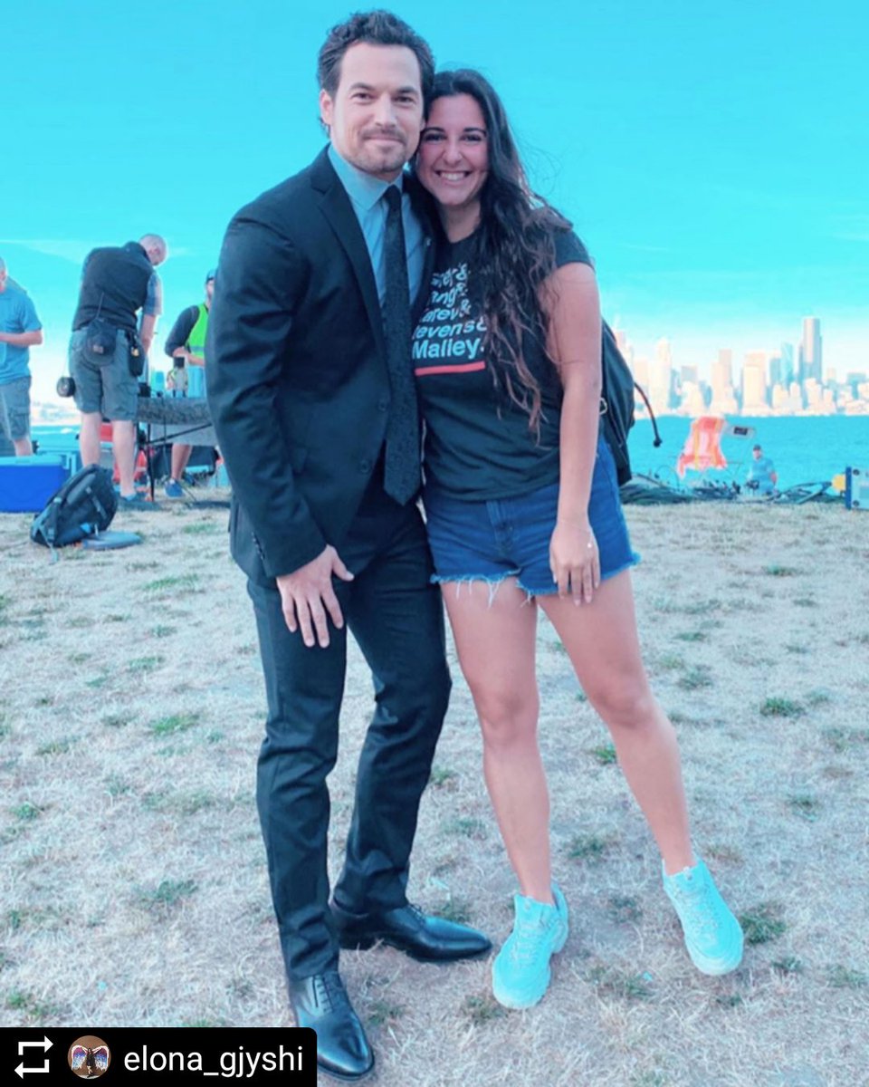 merluca2019's tweet photo. #Repost #elona_gjyshi
•  •  •  •  •
“ @GiacomoKG ma una foto con un’italiana non te la fai?” Thank you so much for your time and for being so kind and sweet with us! 💘
 I really couldn’t ask for a better way to finish my year in Seattle! #greysanatomy https://t.co/x6szkN7QVO