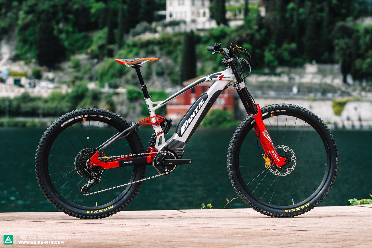 fanticbicycles's tweet photo. Just landed on US shores! XF1 Integra 200 DH. Limited supplies. #fantic #dh #downhill #integra #ebike #ebikes #emountainbike #emtb #fanticusa 📸: E-mountainbike magazine https://t.co/n5pKH70m5z