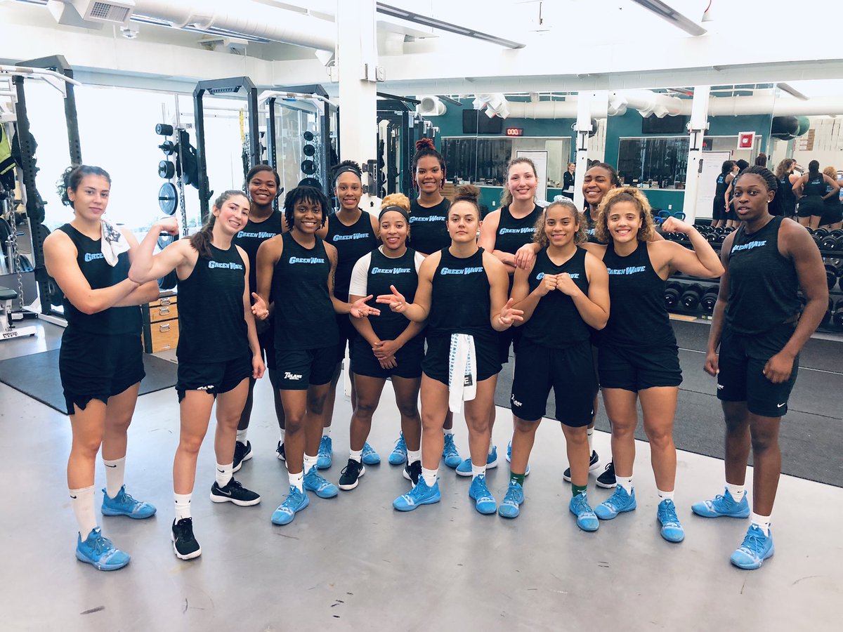 doshwoods's tweet photo. LOOK WHO GOT BACK TO WORK!! @GreenWaveWBB 👀 
#CHIPS #rollwave🌊🏀 #BCP6 #GKREWE #gottaworkonthesepics #THISsquad https://t.co/xcart1Nsmg