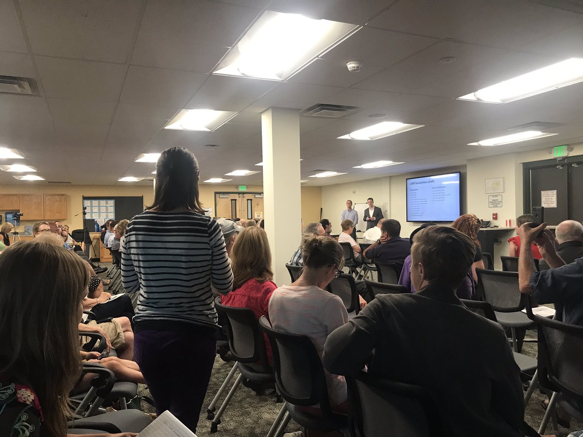 AnnaMcDevitt1's tweet image. Mother and PHD in public health, Randi, to @CSUtilities: “My children and the people we love in our community are breathing in polluted air” #closeDrake