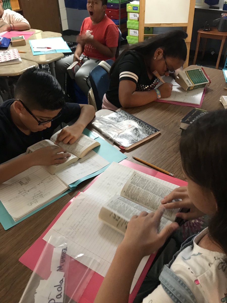 glxrodrig's tweet photo. Rolling out word study, utilizing dictionaries, expanding their vocabulary. @vogeltexans @ConroeISD #bettertogether https://t.co/kH8iEwBVus