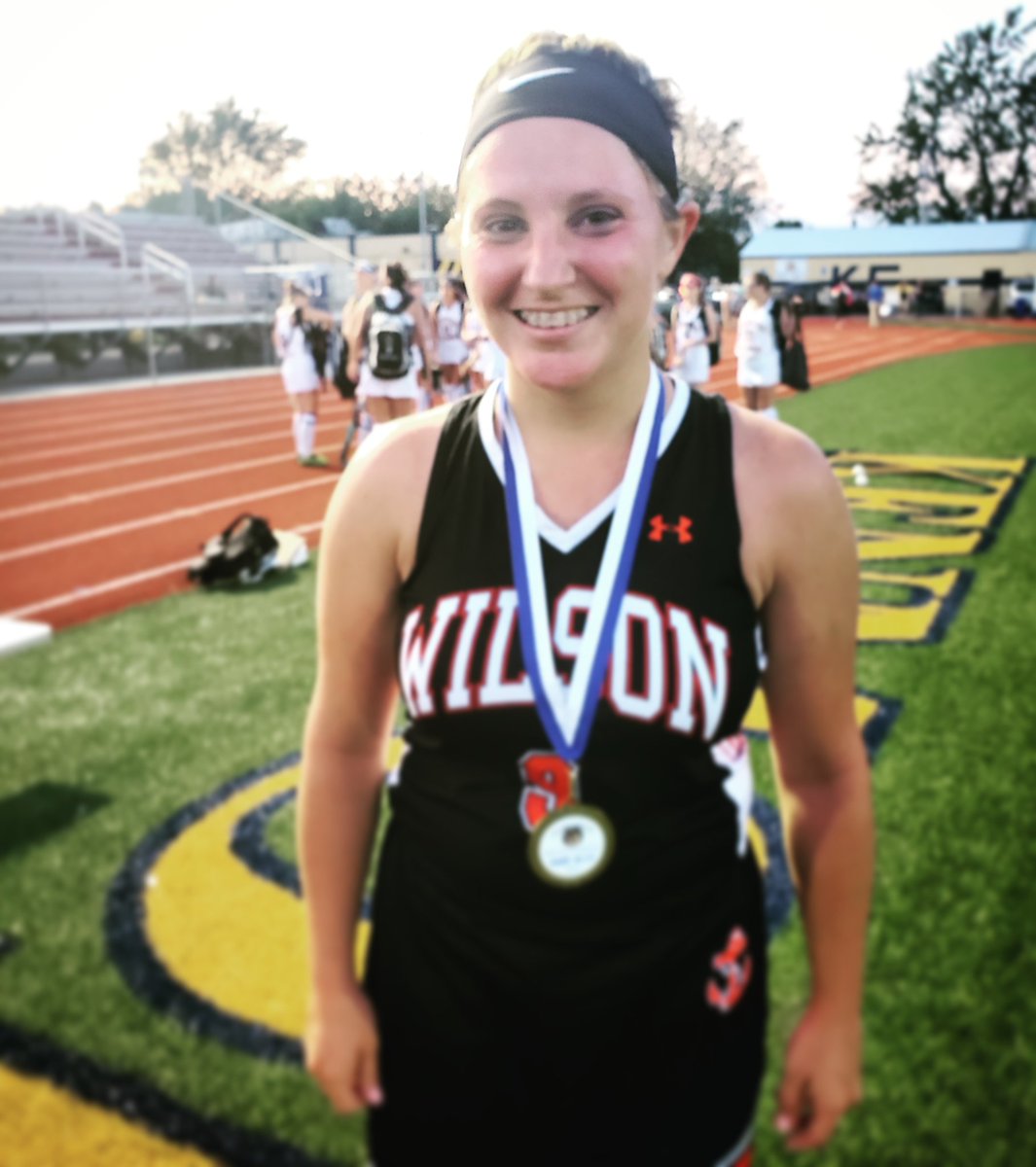 lakegirlfhockey's tweet photo. Congrats to @emileemuoio9 on being selected as Game MVP in tonight's game against Buffalo Seminary at the Barb Field Tournament in Kenmore.
βπβ΅ #wilsonpride #heartandhustle #bangtheboards #winwithgrace @WNYAthletics https://t.co/xrp5lF1r9T