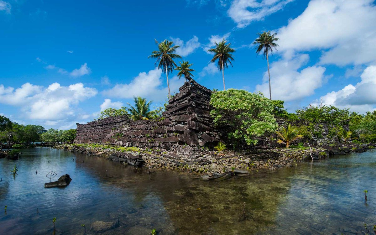 YouTube 47. Nan Madol, Pohnpei, Micronesia. Comenzó a construirse en el siglo VIII ec, pero las construcciones megalític... | Christian Nader | Scoopnest