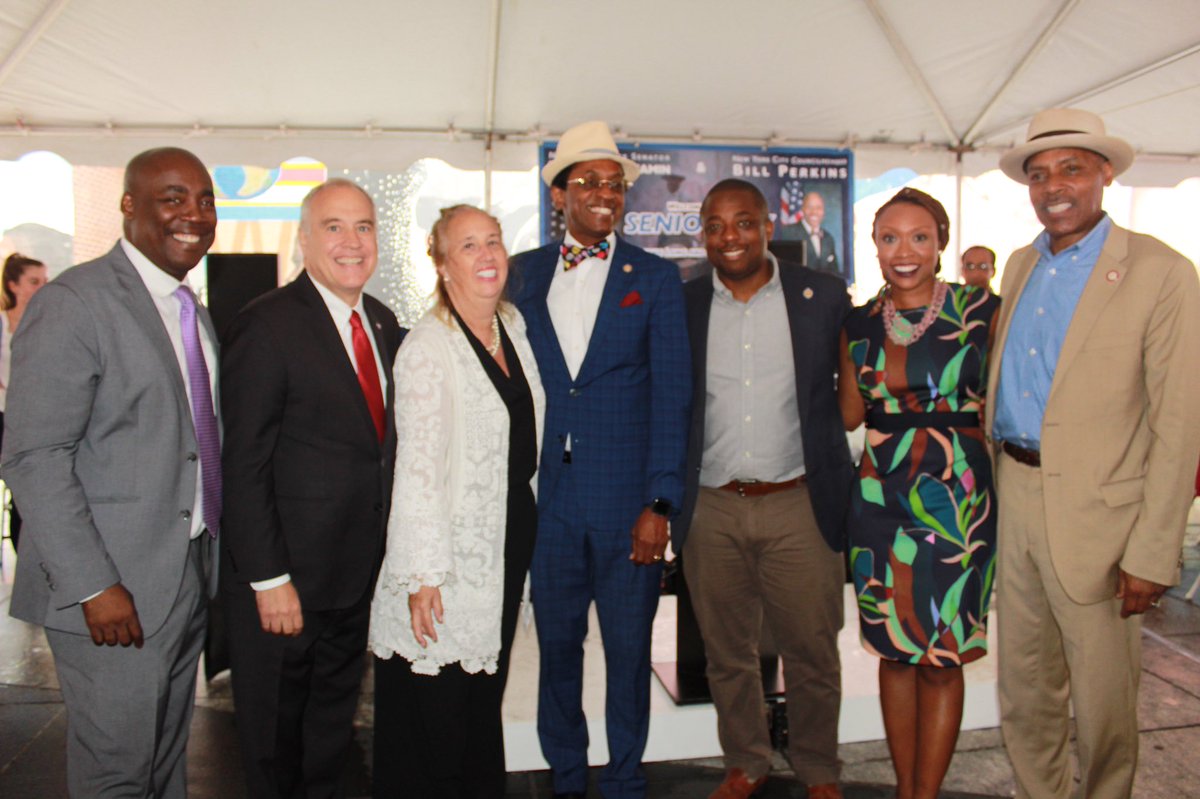 Harmongoff4NY's tweet photo. So glad to have organized and co-hosted Senator Benjamin’s & Councilman Perkins 3rd Annual Senior Day event. It was a wonderful event where we had over 1000 Seniors to RSVP and despite the rain the Seniors still showed up and showed out! I truly love Seniors! #TeamSenatorBenjamin https://t.co/6W6R05luMx