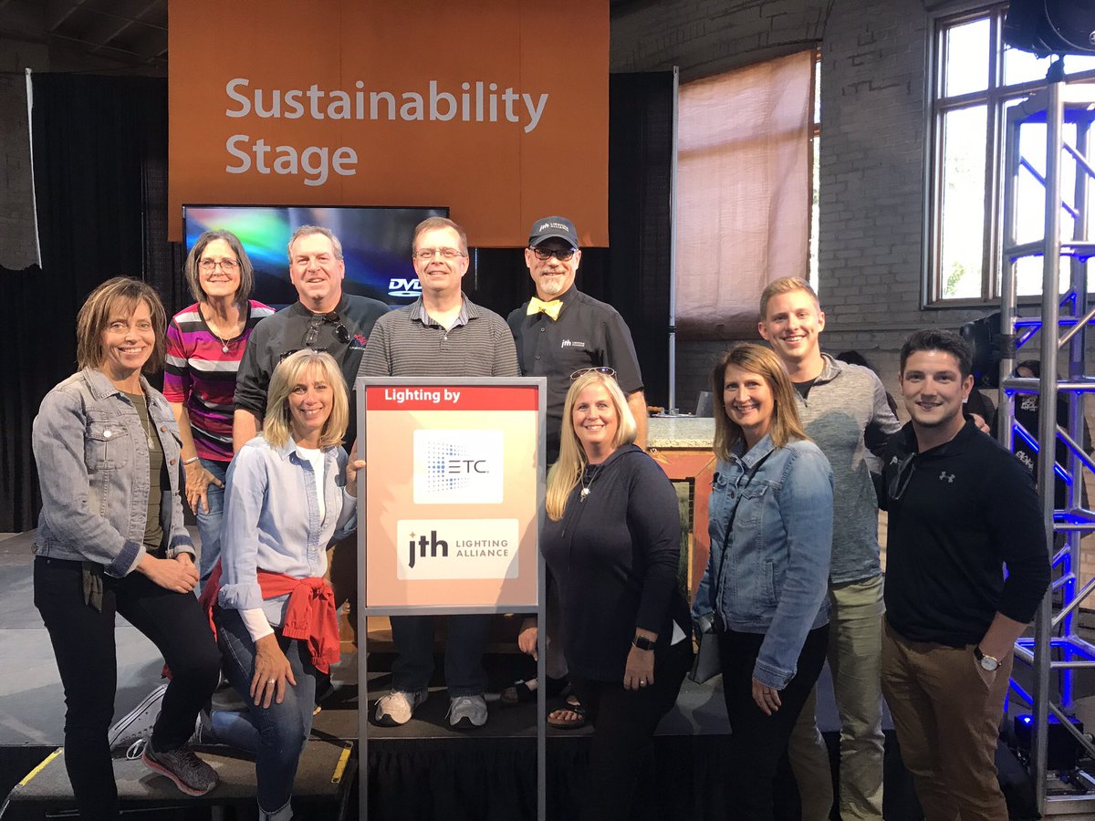 JTHLighting's tweet photo. JTH Lighting Alliance’s night at the Minnesota State Fair! 

💡👏🏼🌭🌽🍟🧀🍪🍻
#realworldlighting #thegreatmngettogether #theJTHway #JTHfamily #everythingonastick https://t.co/WTnUC1vfDR