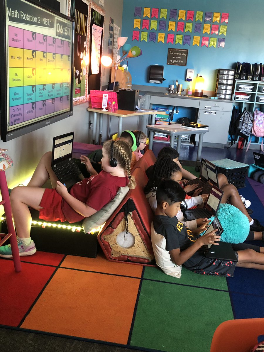 miss_stauffer's tweet photo. Flexible seating at its finest today during intervention! Love these scholars! #jardine501 #learncomfortably https://t.co/eDZ2fuNmGg