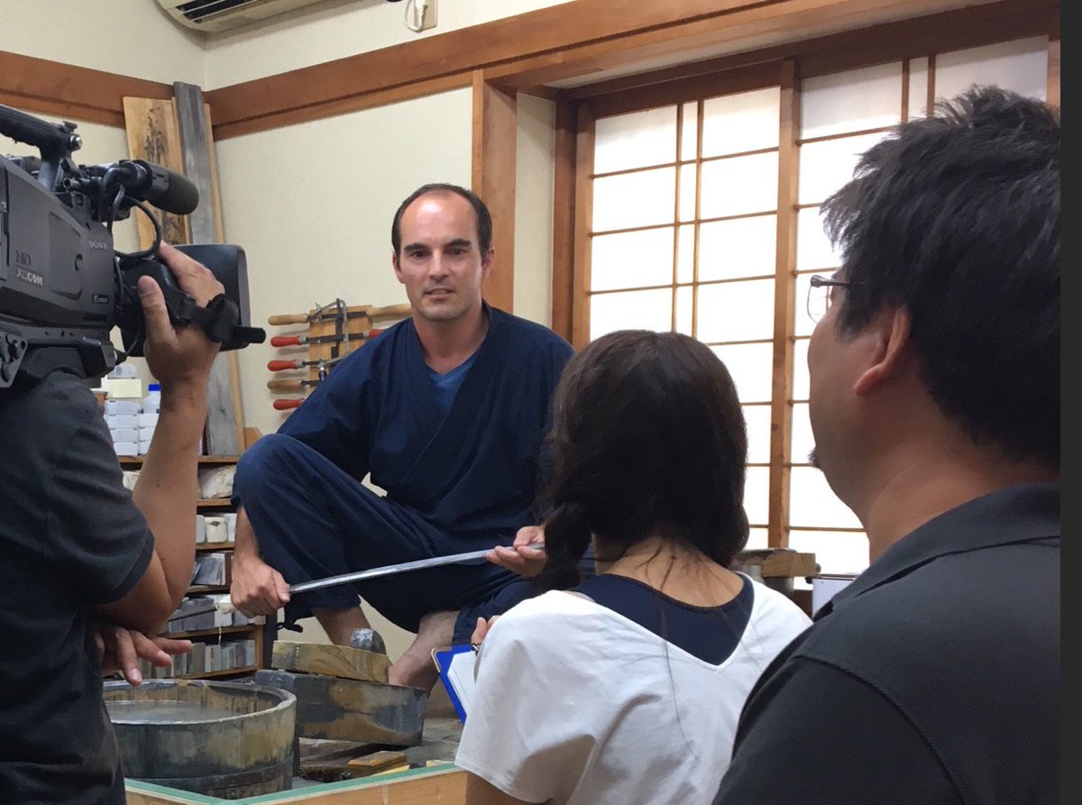 honnouji_jihou's tweet photo. 当日は、研師の方へのご質問可能です！
本能寺大宝殿では、「刀剣と寺宝展」好評開催中です！
ご来場を心よりお待ち申し上げます！
#本能寺 #ICOM #MerpPj https://t.co/GCudD0kBrB