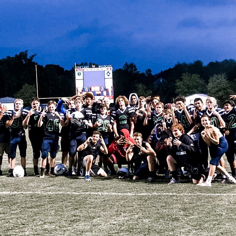 LMSMiddlePTO's tweet photo. The Lakeshore Middle School Football Team won their second game of the season against longtime rival the Brawley Braves! Final score: 14-12. Record: 2-0. Congrats to Coach T and all the players!
#lakernation #lmlakers #lmspto #lakersfootball https://t.co/yDfATr7Iv9