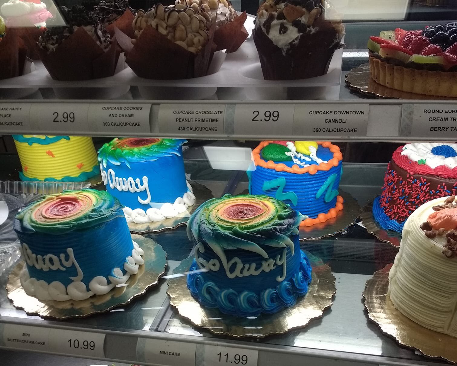 FLORIDA KEYS EATS: TRY THIS 'PAWTY CAKE' FOR YOUR PUP'S SPECIAL DAY