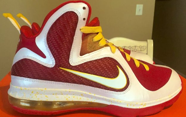 GrailMafia's tweet photo. Is it wrong to have my kid transfer High Schools just so I can get the PEs that come with being on that school’s hoop squad...I think not!!!🤯🔥🎓🤯🔥🎓🤯🔥🎓 #FairfaxPEs #Lebron9s #GrailMafia #GrailsOnly @Cortez72life @kustoo @JamarroBrown @bkzproblemchild https://t.co/NbgHLGaTBP