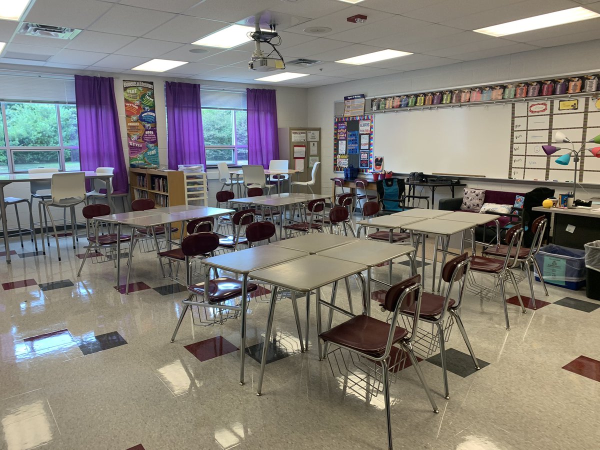 Thanks to all of the parents that stopped by SIC for back to school night!  It’s going to be a great yea in rm 82! #masdproud