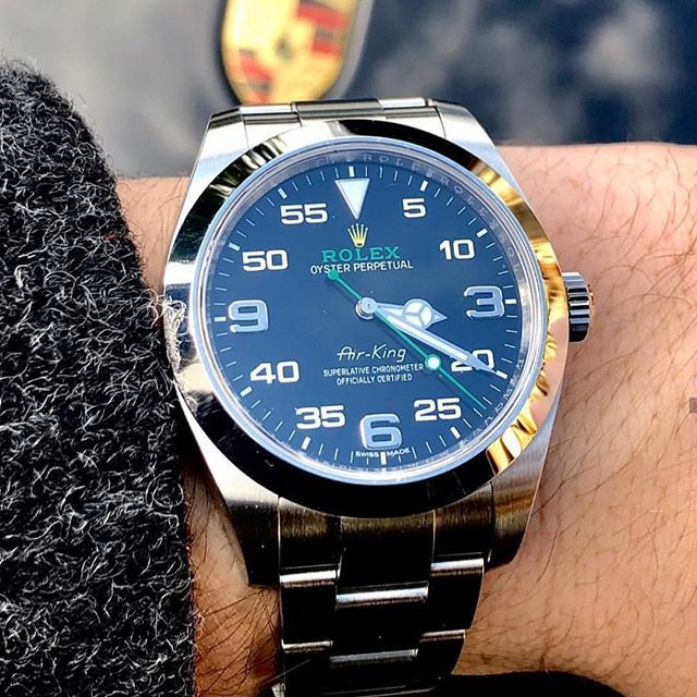 Everything you need to know about the Rolex Air-King on The Watch Lounge today. Link in bio.
•
•
#rolex #rolexairking
•
•
📷: @rolexpassion1 ift.tt/2ZkAME1