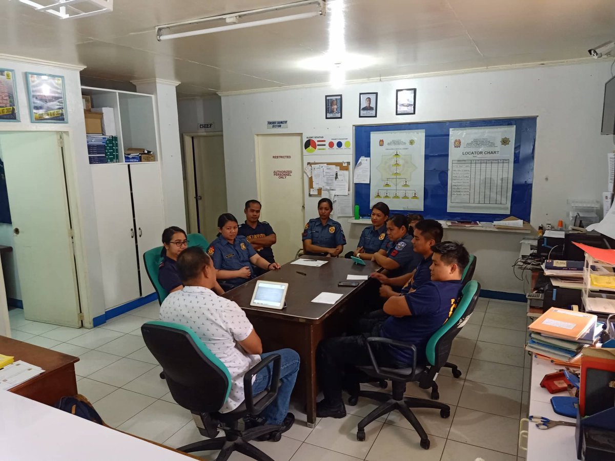 AngelesCFU's tweet photo. On August 28, 2019, at about 2:00 PM, personnel of Angeles City CLO and WCPD, ACPO conducted My Brothers Keepers Time, with their Values Coach, Pastor Arnel Roque of Hope of Glory Community, discussed the principles of good parenting and the obligations of parents . https://t.co/GrArMcnbHz