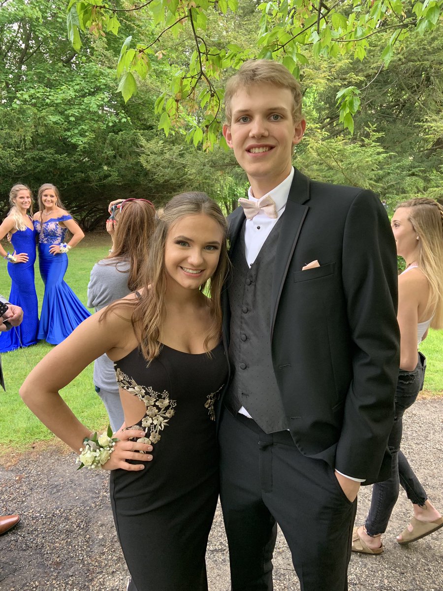 ebradford24's tweet image. @alexgajor happy birthday al hope you had the best day ever you deserve it!:)💙