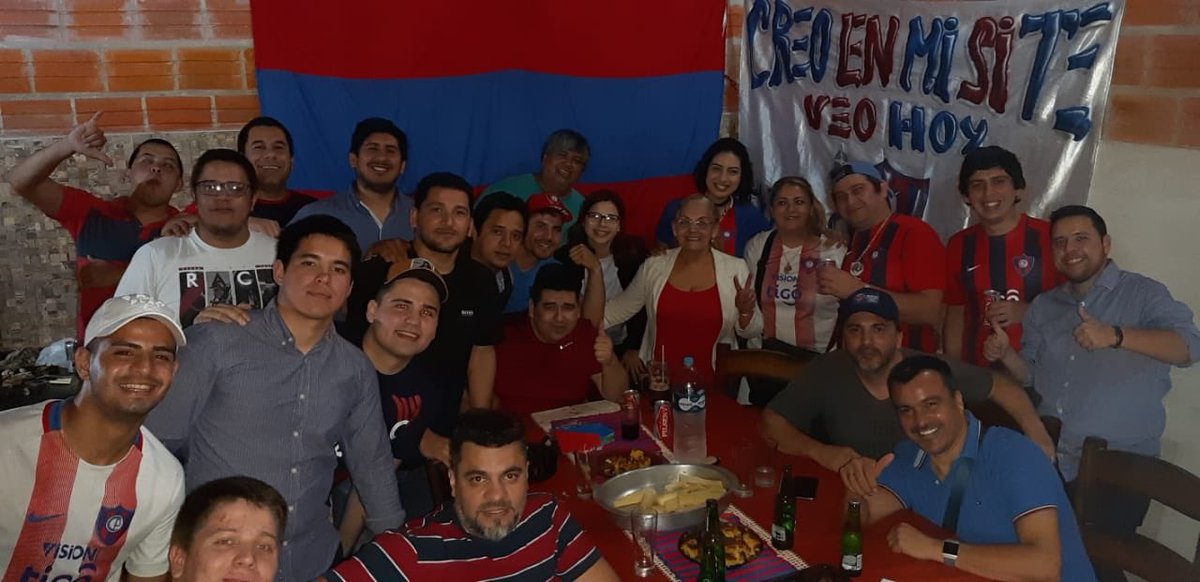 hlugo2009's tweet image. Aguante escudería @mundoCERRO vamo que vamo! #labarradejose #lamejorhinchadadelpais 🙌🏻🔵🔴