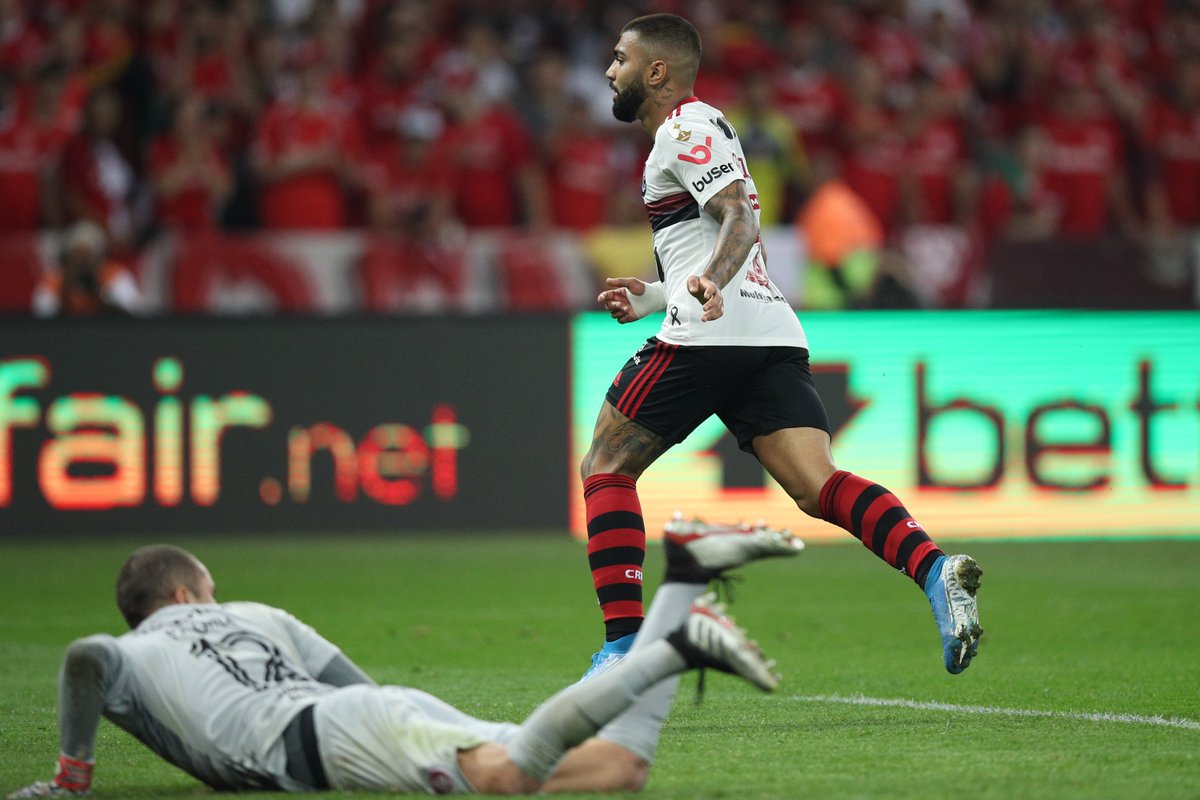 🇧🇷 The ONLY team in the 🌎 to have 4⃣0⃣ million fans within its country

3⃣5⃣ years without making <a href="/TheLibertadores/">CONMEBOL Libertadores</a> semis - The wait is over 👏

The <a href="/Flamengo/">FL4MEN9O</a> superteam featuring Rafinha, Felipe Luis, Arrascaeta, Everton, Gerson, Bruno Henrique &amp; Gabigol is there 👏