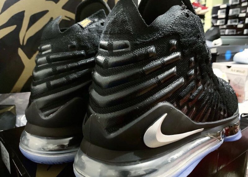 スニーカーウォーズ Sneakerwars リーク ナイキ レブロン 17 ブラック シルバー T Co whenlhkz Sneakerwars スニーカー ナイキ スニーカーウォーズ Sneakerwars リーク ナイキ レブロン 17 ブラック シルバー T Co whenlhkz Sneakerwars スニーカー ナイキ
