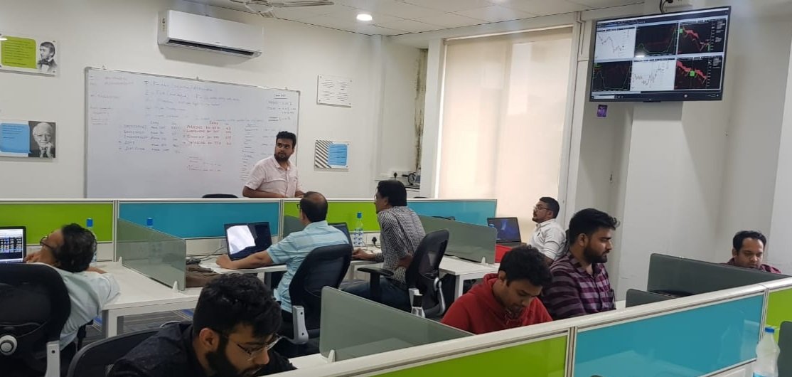 MANGESH_PNF's tweet image. Live market chart discussions and trading. Completely enjoying this #TradersNest