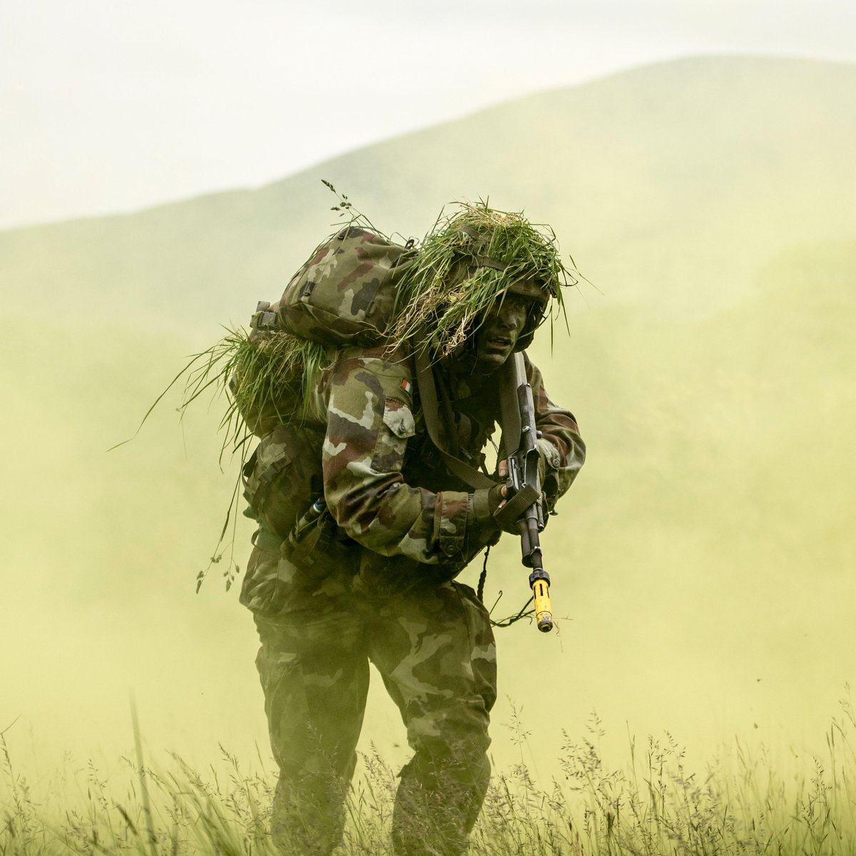 defenceforces's tweet photo. "I am an Infantry Private. My mission is to destroy the enemy, seize objectives and hold ground by day or night on any terrain, in all conditions. I am a professional and dedicated soldier. I serve my country with pride and loyalty at home and overseas."
#irisharmy #army #soldier https://t.co/lBxgrVO3cd