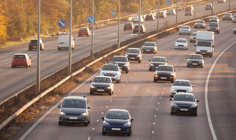 FtrackAuto's tweet image. Could driving in this summers hot weather actually be damaging your car? ☀
#automotive #cars #heatwave
bit.ly/2NCEFNK