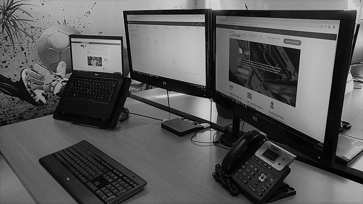 Tempo2009's tweet photo. IaaS omgeving inrichten for dummies :-) #Cloud2. Komende weken gaan @Joost_vanwijk en ik samen aan de slag met ons eigen VDC.. onze ervaringen zullen wij met jullie delen! https://t.co/ziqGUUuLT6