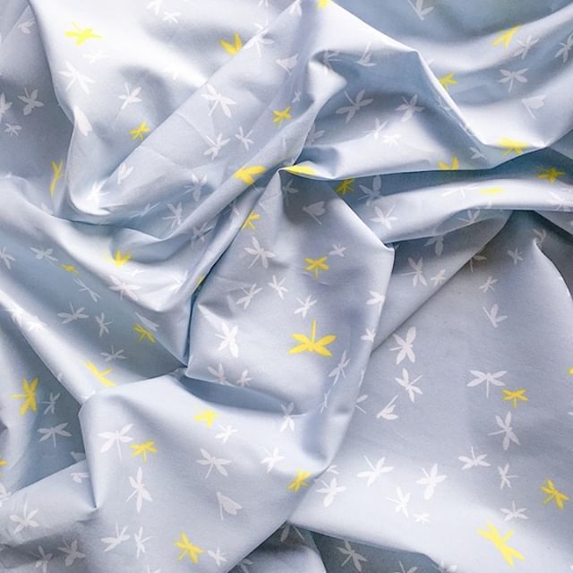 This pretty dragonfly print cotton is so light and airy! Great for dresses and shirts or smaller craft projects. ⁠
⁠
⁠
#dragonfly #dragonflyprint⁠
#fabricstash #Fabric #fun #sewing #sewcialists #fabricaddict #fabriclove #handmadefashion #tapemeasure … ift.tt/2Uii5er