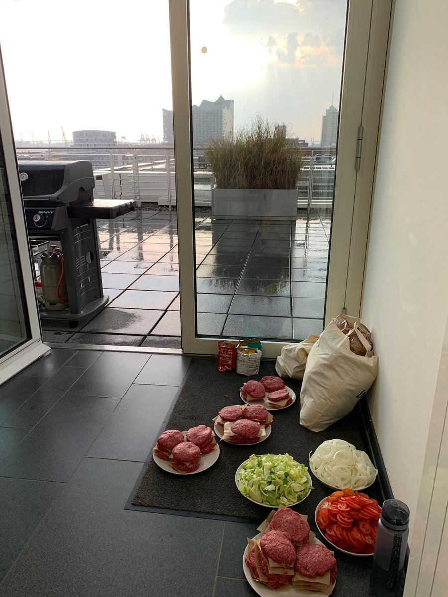 Even though the weather wasn´t the best, burgers were grilled  and made it to the table. Thanks to <a href="/OleMchls/">Ole @olemchls@ruby.social Michaelis</a> and <a href="/HamburgEx/">hh.ex</a> to make it a great evening.

#meetup #Elixir #Weather #Hamburg #elphi #developer #for #burgers #hafencity