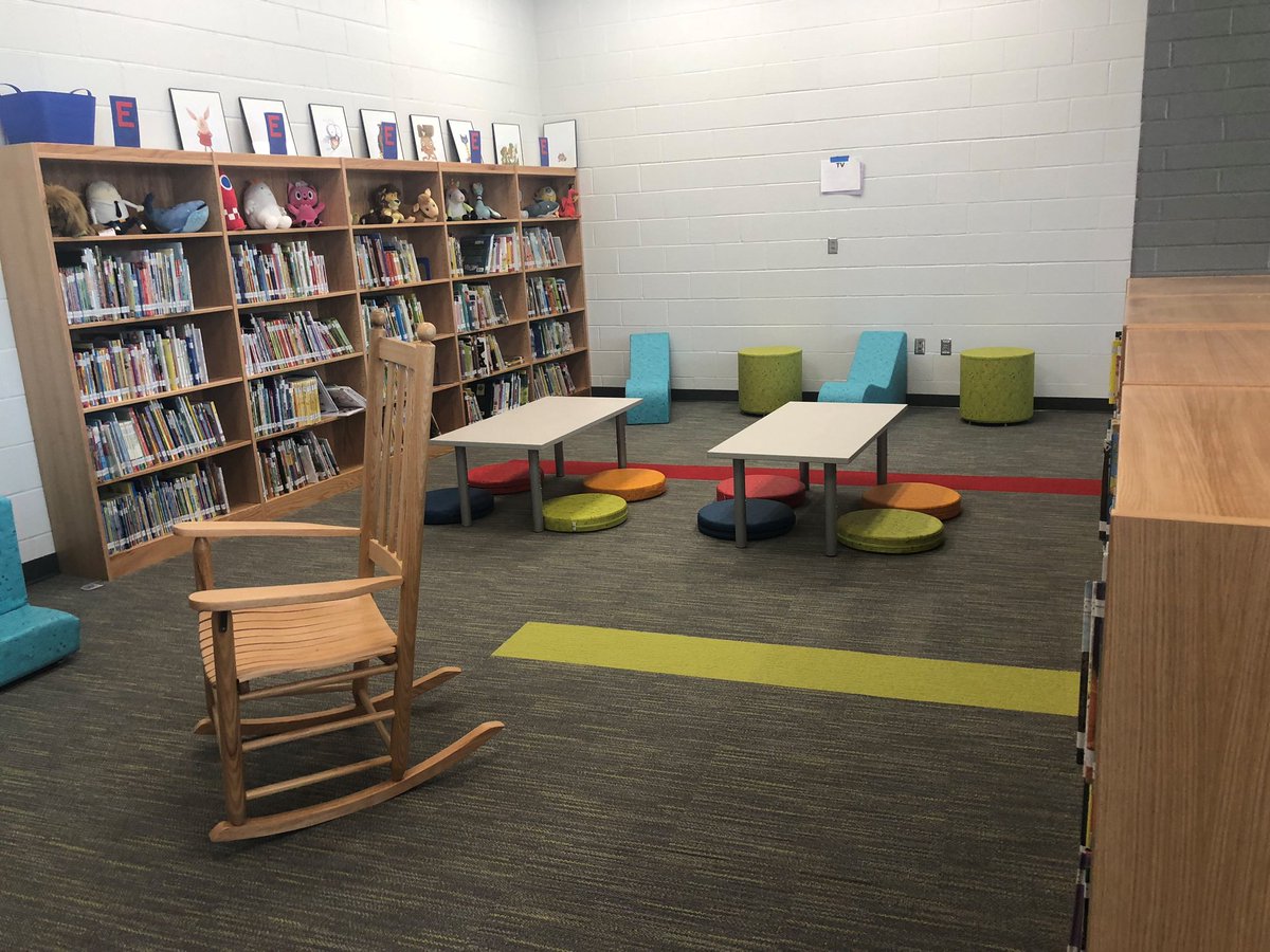 fomcore's tweet photo. Saw some serious style and color at McDeeds Creeks Elementary in Moore County, NC.  Another great job by Blankenship Associates.  Fomcore looks good! https://t.co/sgH2q7olEq