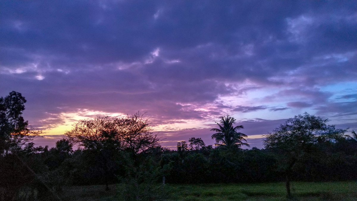 Chiraggohil39's tweet photo. Dramatic color of Sky 🎨
.
Shot on Nokia 7 plus
@nokiamobilein #nokia7plus #mynokiamoment
.
#sunsetbeauty #evening #all_sunset #sunset_madness #cloudporn #horizon #bbcwildlifepotd #sunrise_sunsets_aroundworld #eveningbliss #nokia7plusphotography #shotonnokia https://t.co/O3oxJKC4lO