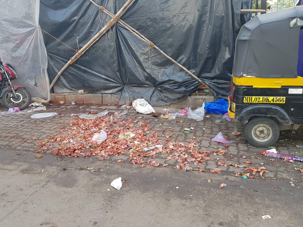 mid_waytimes's tweet photo. @mybmc @mybmcWardPS @mybmcRoads @mybmcSWD @mybmcSWM @RajatSharmaLive @ravishndtv @Aaple_Sarkar @mygovMaha @justDSingh @Wassup_Mumbai @PotholeWarriors @citizen1819 Please remove all this #HAWKERS permanently making lotsof #nuiscance onthe roads.Can't stand at bus stop @myBESTBus https://t.co/1ksrYJmWRs