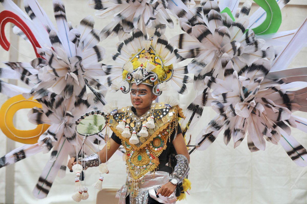 acehkini's tweet photo. Kostum-kostum unik peserta parade budaya O2SN 2019 di Aceh

Lihat foto selengkapnya di #acehkini

#O2SN2019 @Kemdikbud_RI @iloveaceh https://t.co/A3dkkFhUlD