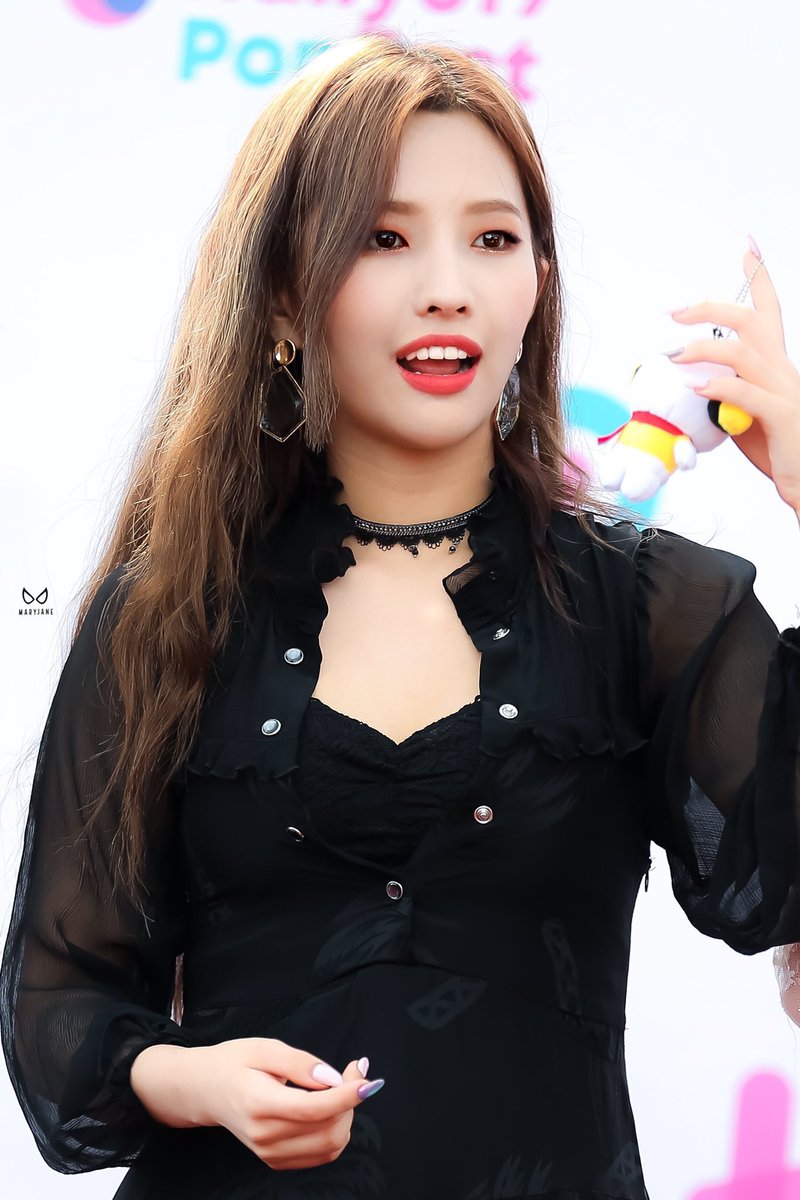 soyeonsarchive's tweet photo. 190526
cr. Mary Jane https://t.co/ImqfCP40dX