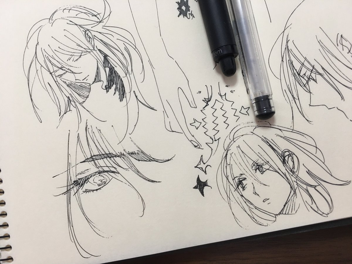 デザインラフはやっぱり紙でするのがいい。わきにラクガキは止められない…。
普段耽美にならないように超!気をつけてるんですが、ラクガキはまつげ好きなだけ描いちゃう…。
少女マンガもそんなに読んで育ってないのに、なんでこうなったんだろう。
いや自分の絵好きなんですけど…(小声)