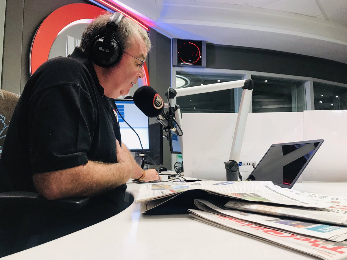 KayaOnAir's tweet image. [ON AIR] @davidosullie goes through today’s newspapers before talking to @NdumisoSHadebe about the Eskom bailout, a look at SA’s economic policy choices over the past 25 years in light of Minister Tito Mboweni’s economic policy document #BreakfastwithDavid