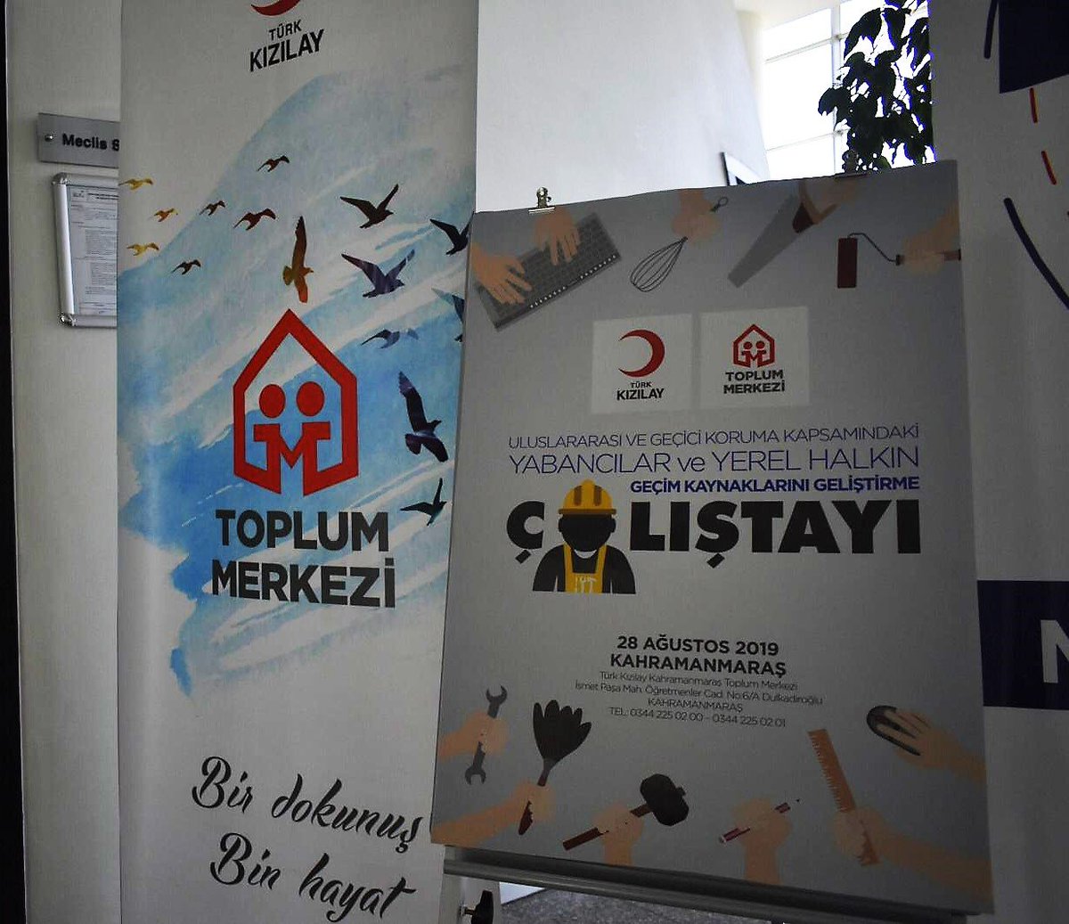 Kahramanmaraş Toplum Merkezimiz <a href="/Gocidaresi/">Göç İdaresi Başkanlığı</a> İl Müdürlüğü, <a href="/iskurkmaras/">İŞKUR Kahramanmaraş</a> ve <a href="/kmtso_tr/">Kahramanmaraş Ticaret ve Sanayi Odası - KMTSO</a> iş birliğinde #Kahramanmaraş ilinde faaliyet gösteren firma temsilcilerinin katılımıyla Geçim Kaynaklarını Geliştirme Çalıştayı düzenledi. 👥

📢 #BirDokunuşBinHayat