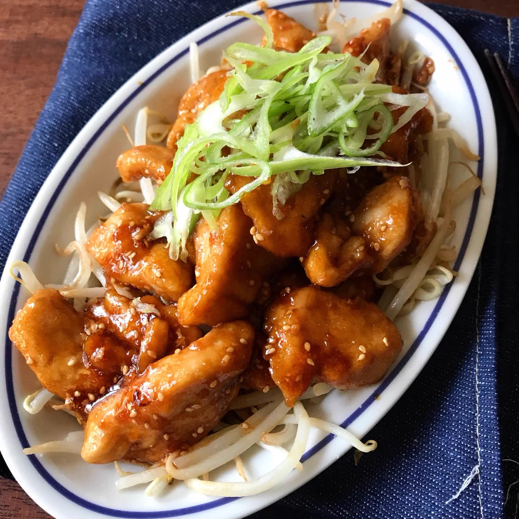安くてうまい！？胸肉ともやしで作る「鶏のコクうま生姜焼き」の作り方！
