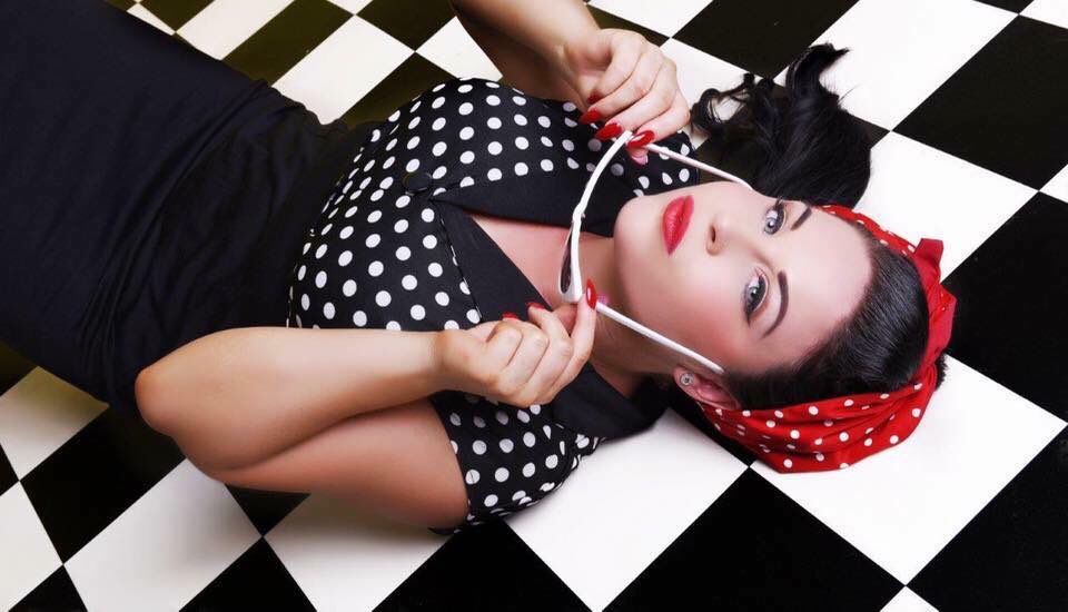 kittenscollect's tweet photo. It’s @Polly_Rocket1! With a suggestive sparkle in her eye and an unmistakeable wiggle in her walk, the North East’s pin up pocket rocket never fails to leave her audience wanting more… 😻Check out our Facebook page for event info and tickets #burlesque https://t.co/Uc2ZBRmHgN