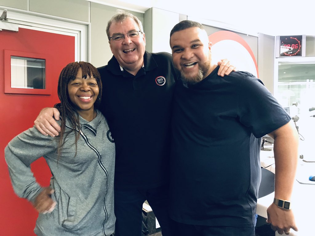KayaOnAir's tweet photo. [ON AIR] Team members of the new #KayaBreakfast show, @ThabisoSikwane and @JasonGoliath join @davidosullie in studio to talk about what you can expect from Monday the 2nd of September. Exciting times ahead 💃🏾🕺🏾💃🏾🕺🏾#BreakfastwithDavid https://t.co/gUmZZR3H6D