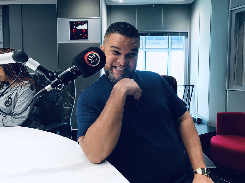 KayaOnAir's tweet photo. [ON AIR] Team members of the new #KayaBreakfast show, @ThabisoSikwane and @JasonGoliath join @davidosullie in studio to talk about what you can expect from Monday the 2nd of September. Exciting times ahead 💃🏾🕺🏾💃🏾🕺🏾#BreakfastwithDavid https://t.co/gUmZZR3H6D