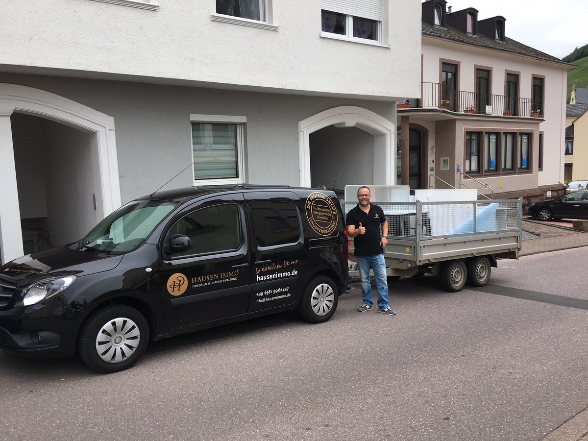 localitpartner's tweet photo. Der Umzug der kompletten EDV- und Telefonanlage der Firma Hausen Immo  bzw. Hausen Projects GmbH ist geschafft und wir wünschen viel Erfolg in den neuen Geschäftsräumen.
.
#umzug #wochenende #saarburg #edv #verkauf #hardware #software #trier #luxemburg #netzwerk #localitpartner https://t.co/rsL21vQtOt